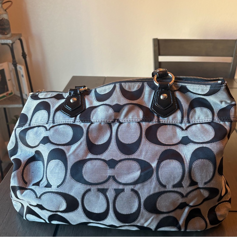 AUTHENTIC Coach Poppy Signature Glam Tote & Signature Universal Wristlet - Picture 2 of 16